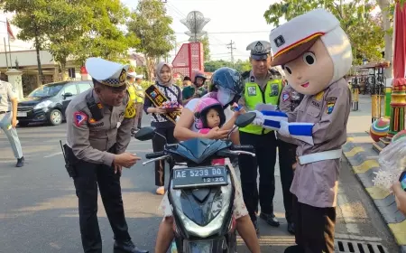 Ops Zebra Semeru 2023, Petugas Cegat Pengendara Tertib