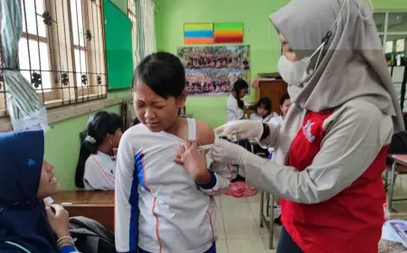 Cegah Kanker Serviks, 21 Ribu Siswi SD di Banyuwangi Disuntik Vaksin HPV