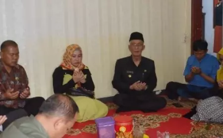 Bupati dan Wakil Bupati Bondowoso Beri Dukungan Keluarga Farhat Mika Rahel Riyanto