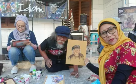 Melukis OTS Tutup Pameran Ilustrasi Idiom Surabaya