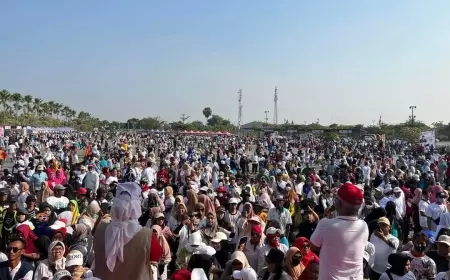 Jalan Sehat Gerindra Gresik, Ribuan Simpatisan Prabowo Putihkan GKB Convex