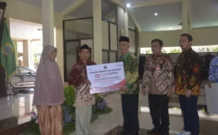 Mendapat Bantuan RTLH dari Bank Jatim, Bupati Bondowoso : Ini Sangat Berarti