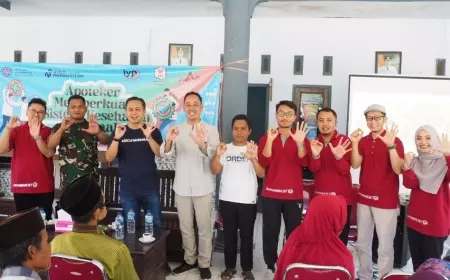 Peringati World Pharmacist Day, Ikatan Apoteker Bondowoso Bentuk Kampung ASK ME DAGUSIBU