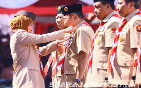 Bupati Jember Terima Penghargaan Lencana Pancawars Ke- VI dari Gubernur Jatim
