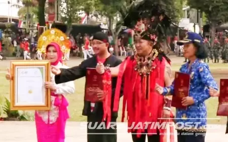 Pimpin Upacara Bendera Hari Kemerdekaan, Bupati Jember Pakai Baju Adat Perang Minahasa