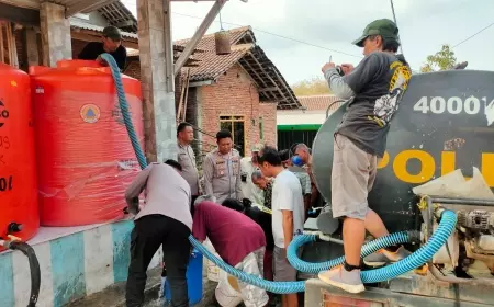 Polres Malang Salurkan 4 Ribu Liter Air Bersih Untuk Warga Terdampak Kekeringan