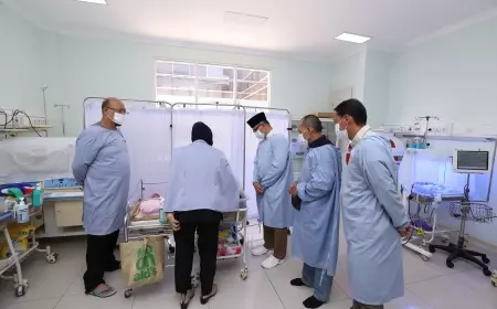 Pj Wali Kota Batu Jenguk Bayi yang Dibuang di Pos Kamling