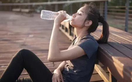Di Tengah Cuaca Panas Terik, Seberapa Banyak Kita Butuh Minum?