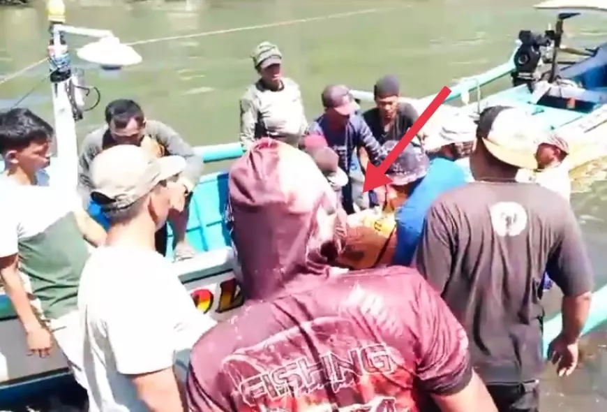 Tragedi Perahu Karam Pesisir Paseban, Seorang Nelayan Ditemukan Meninggal Dunia