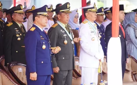 Pangdivif 2 Kostrad Hadiri HUT Ke-78 TNI di Koarmada II Surabaya