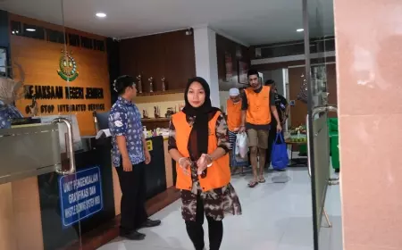 Kejari Jember Tahan Tiga Pelaku TPPO Limpahan Polda Jatim