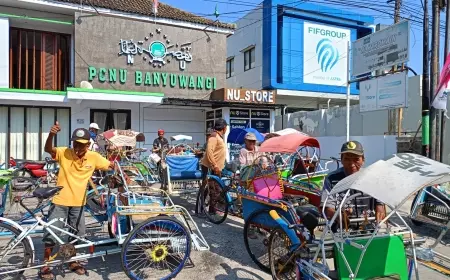 Diajak PCNU Banyuwangi, Puluhan Tukang Becak Rasakan Pengalaman Makan di Resto