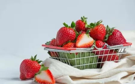 Tak Cuma Segar, Ini Dia Khasiat Super Buah Stroberi