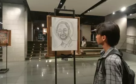 Lukisan Wajah Anthony Clark Dipamerkan di Basement Alun-Alun Kota Surabaya