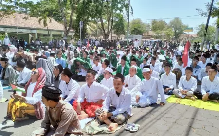 Warga Pamekasan Lakukan Aksi Bela Palestina