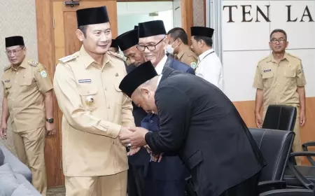 Bupati Yuhronur Lantik 5 Pimpinan Baznas Kabupaten Lamongan Periode 2023 - 2028