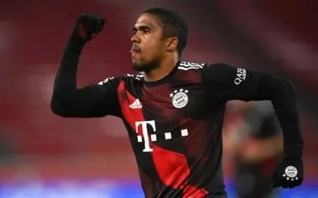 Douglas Costa Pertimbangkan Hijrah ke Arab Saudi