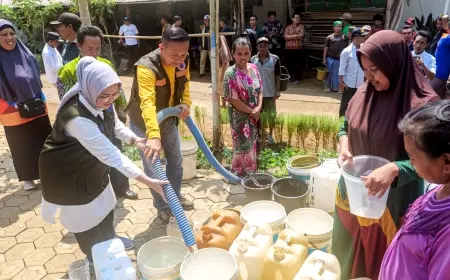 Kekeringan, Tiga Desa di Kecamatan Gucialit Lumajang Mendapat Bantuan Air Bersih
