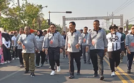 Berangkatkan Jalan Santai, Sekda Provinsi : Ekonomi Jatim Naik