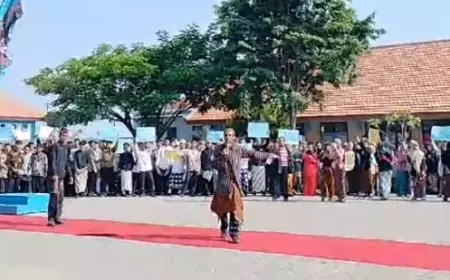 Kepala Sekolah SMAN 1 Bangil Didemo Siswanya