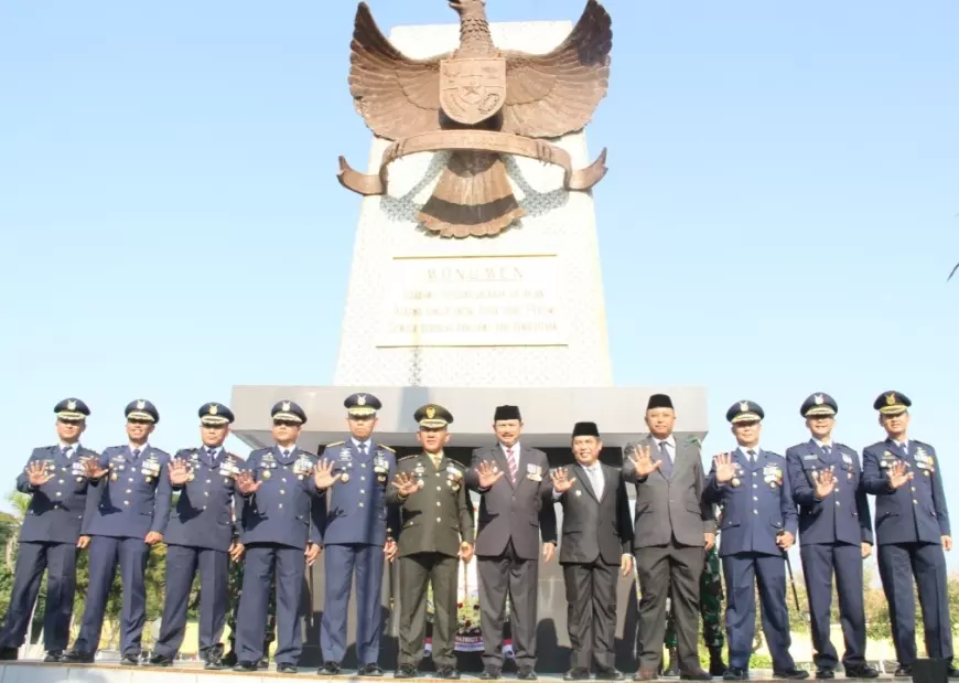 Jelang HUT Ke 78, Jajaran TNI Di Madiun Ziarah TMP
