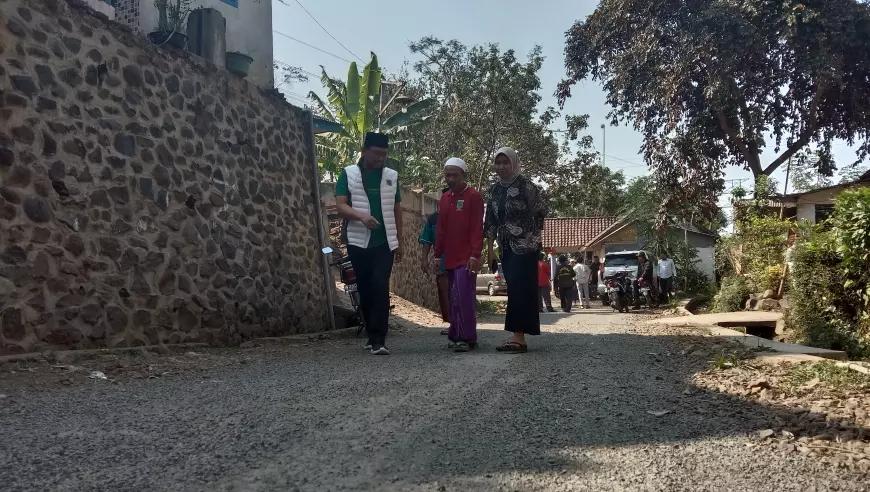 Belum Tersentuh selama 20 Tahun, Sudiono Fauzan Sidak Jalan Desa Lebakrejo
