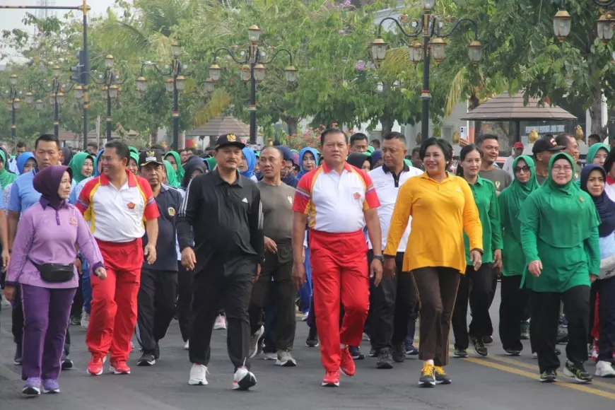Kuatkan Sinergitas, Panglima TNI Olahraga Bersama di Madiun