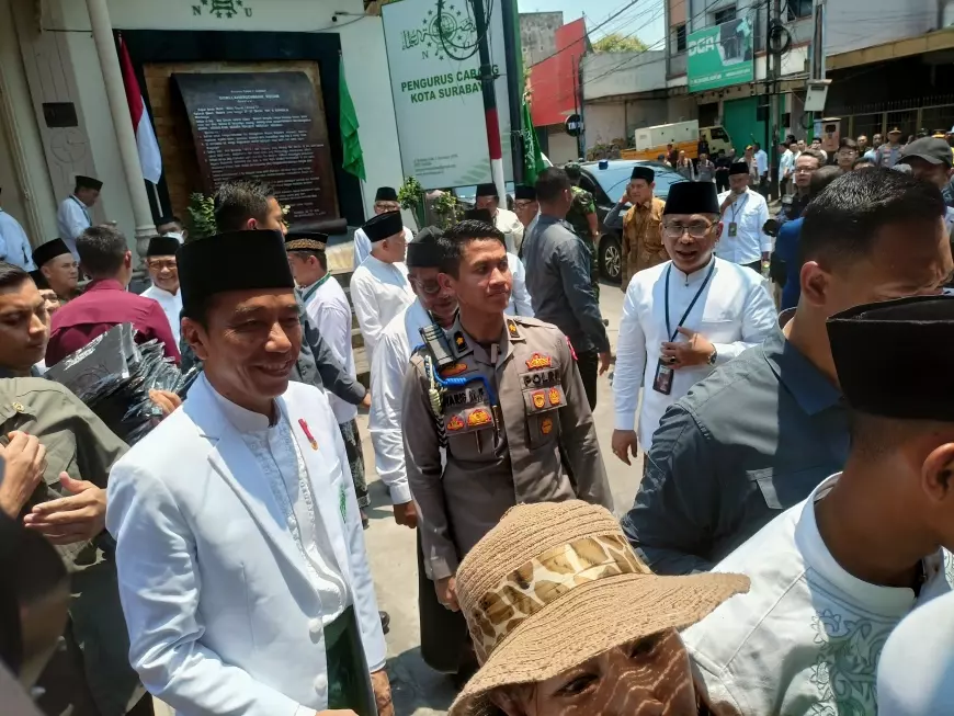 Jokowi Silaturahmi dengan Kiai Sepuh NU di PCNU Kota Surabaya