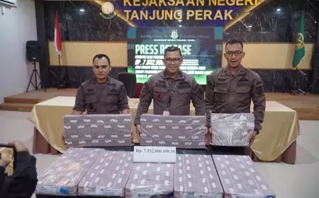 Lewat Kejari Perak Surabaya, Tersangka Korupsi Kredit Bank Kembalikan Uang Kerugian Negara Rp 7,5 Miliar 