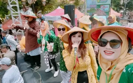 Pecahkan Rekor MURI, Festival Jamu Gendong Kota Madiun Diramaikan Lebih Dari 1.300 Peserta