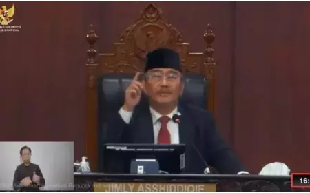 Waduh....6 Hakim MK Terlapor Cuma Dapat Sanksi Teguran