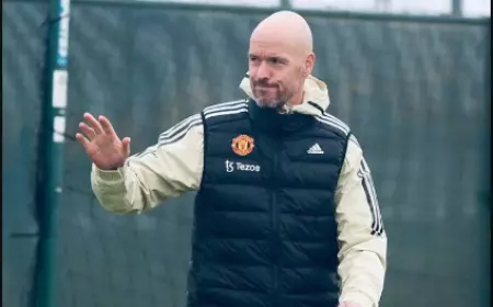 Erik Ten Hag Kambinghitamkan Wasit Pasca Kegagalan Manchester United Lolos dari Grup A Liga Champion