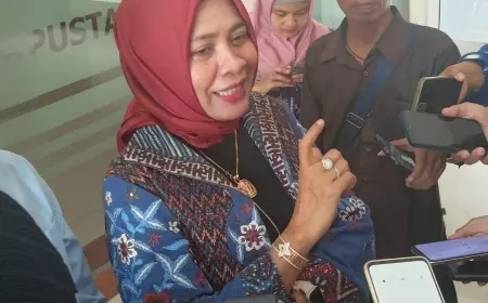 Beri Dukungan di Pilpres 2024, Sang Adik Kenalkan Sosok Mahfud MD Dalam Keluarga