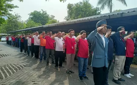 Undika Bawa Kemeriahan Piala Dunia di Upacara Hari Pahlawan.