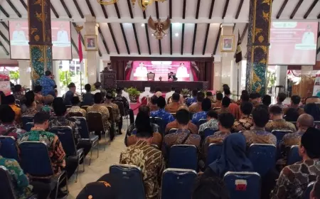 Lantik Tujuh Kades PAW, Ini Pesan Bupati Malang