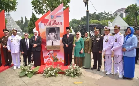 Hari Pahlawan ke-78, Forkopimda Jatim Bersama Gubernur AAL Turut Tandai Upacara Kebangsaan Kenang Jasa Pahlawan