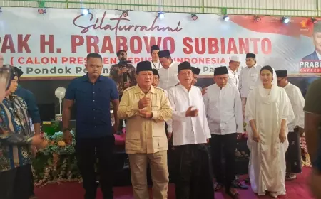 Ribuan Santri dan Kader Sambut Kedatangan Prabowo di Ponpes Sunan Derajat Lamongan