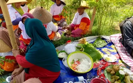 Bahagia Harga Naik, Petani Cabai di Probolinggo Gelar Syukuran