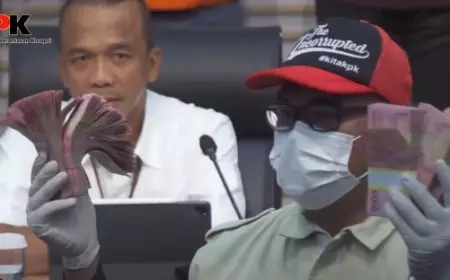 KPK Amankan Uang dan Catatan Aliran Fee Proyek di Pendopo Bupati Bondowoso