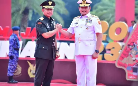 Komandan Puspenerbal Hadiri Sertijab Tongkat Komando Panglima TNI Jenderal Agus Subiyanto