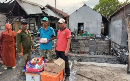 Beri Bantuan Korban Kebakaran di Curahsawo, BPBD Probolinggo Imbau Masyarakat Lebih Berhati-hati