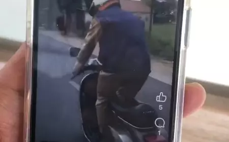 Beredar Di Medsos, Oknum ASN Pemkab Jombang Naik Vespa Ugal - Ugalan