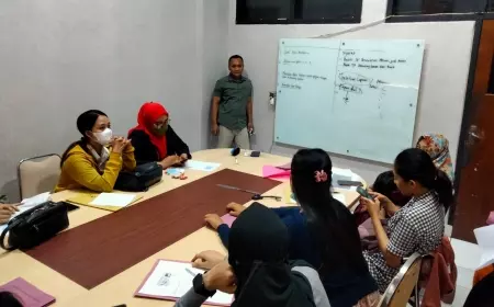 Merasa Ditipu, Emak-emak Korban Arisan di Probolinggo Geruduk Kantor Polisi