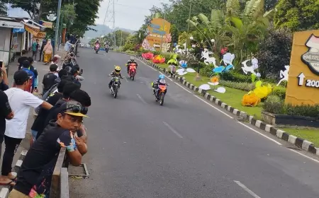 Mundur Dari Jadwal, Supermoto Road Race Kota Batu Night Rice Championship Tetap Meriah