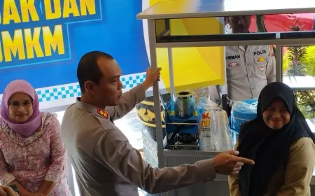 Lagi! Polres Malang Salurkan Bantuan Pelaku UMKM Keluarga Korban Tragedi Kanjuruhan