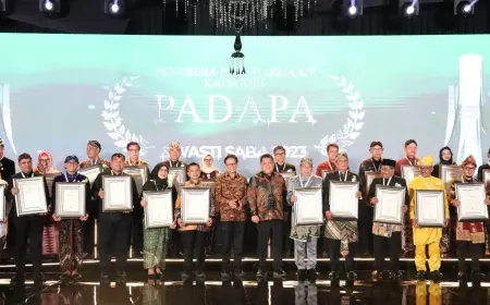 Gresik Raih Penghargaan Kabupaten Kota Sehat Swasti Saba Padapa 2023