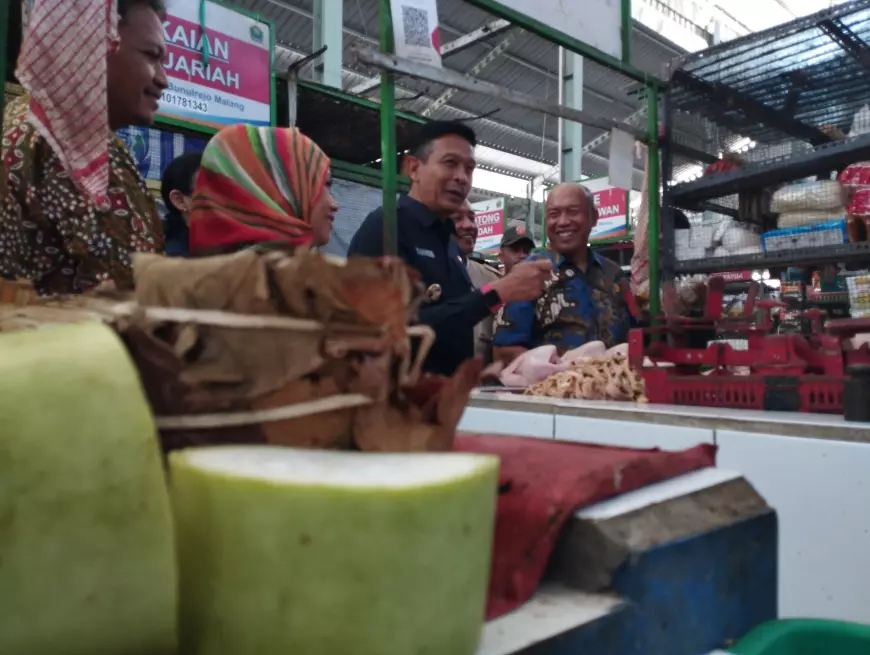 PJ Wali Kota Malang Pantau Harga Bahan Pokok di Pasar Bunul