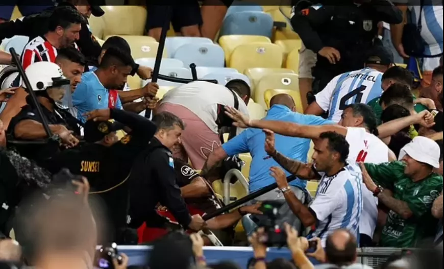 Suporter Rusuh, Laga Brazil vs Argentina Ditunda Satu Jam