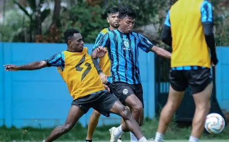 Arema FC Siap Main Agresif Kontra Bali United FC