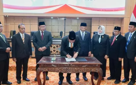 Pemkab Lamongan dan DPRD Setujui Raperda APBD 2024